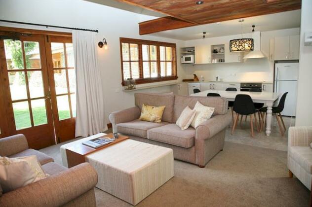 Wanaka Homestead Lodge & Cottages - Photo3