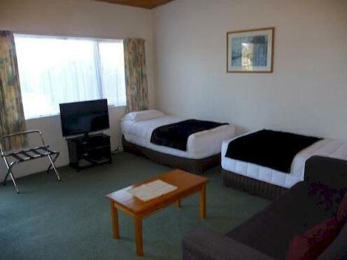 Coachman's Lodge Motel - Photo5