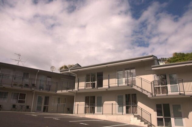 Newlands Court Motel - Photo2