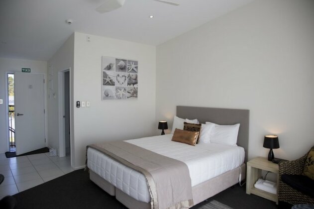 Carters by the Sea Beachside Apartments - Photo5