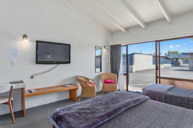 NauMai Motel - Photo3