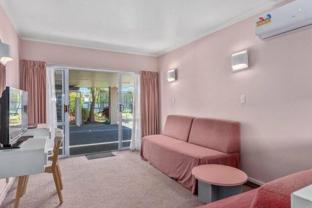 NauMai Motel - Photo5