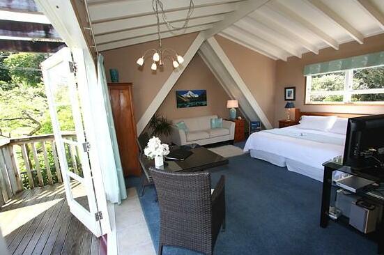Brenton Lodge - Photo5
