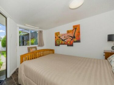 Gone Coastal - Whangamata Holiday House