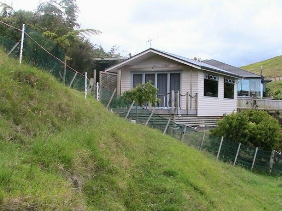 Mandhari Bed and Breakfast Cottage