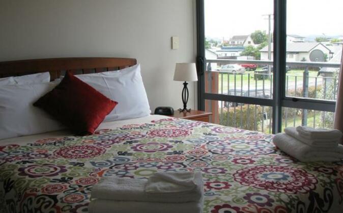 Pacific Rise Apartments - Photo4