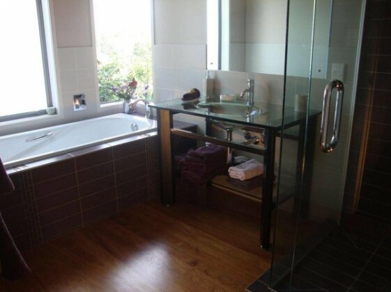 Stunning Views Bed & Breakfast - Photo3