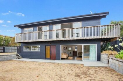 The Life and Sol - Whangamata Holiday Home