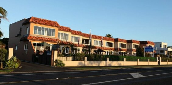 Admiralty Lodge Motel