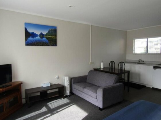 Anchorage Motel - Photo3