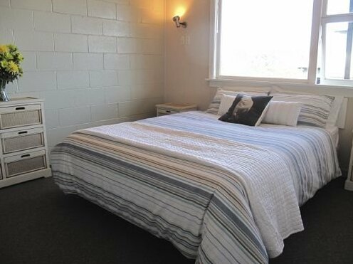 Flaxmill Bay Motel