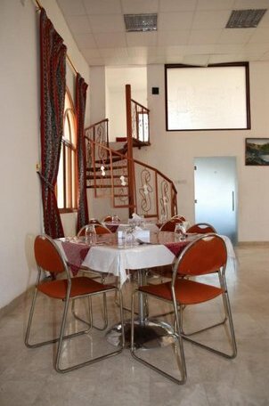 Al Hoota Rest House - Photo5