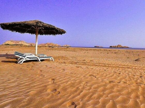 Al Sawadi Beach Resort and Spa Oman - Photo3