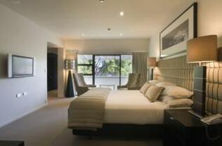Golden Tulip Airport Hotel - Photo3