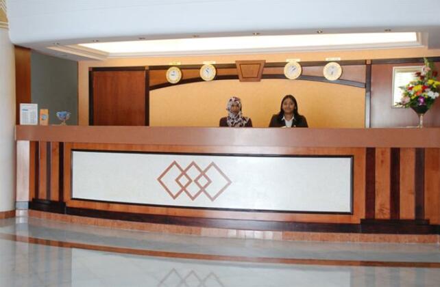 Majan Continental Hotel - Photo4