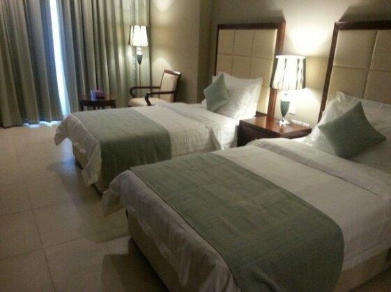 Muscat Inn Hotel - Photo2