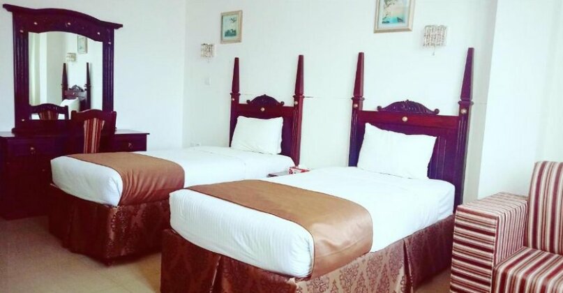 Palace Hotel Apartments - Photo2