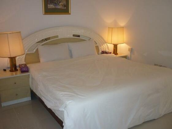Qurum Beach Hotel - Photo2