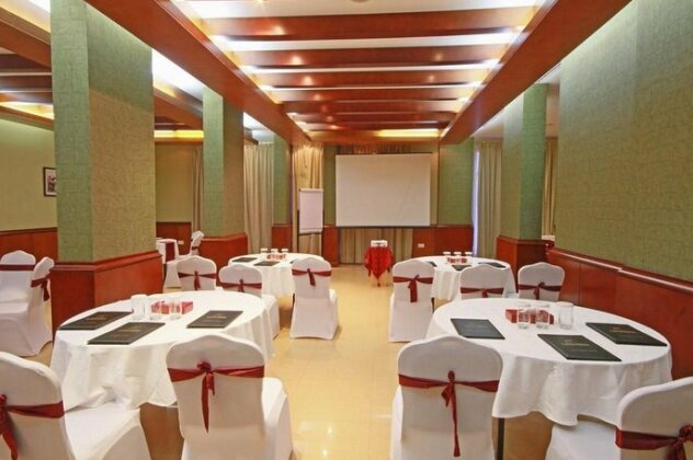 Safeer Continental Hotel - Photo4