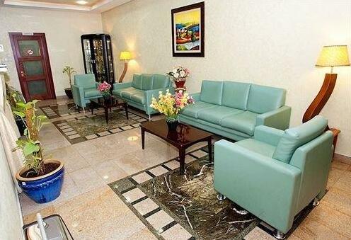 Safeer Plaza Hotel Apartments - Photo2