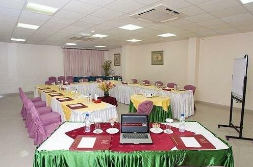 Safeer Plaza Hotel Apartments - Photo3