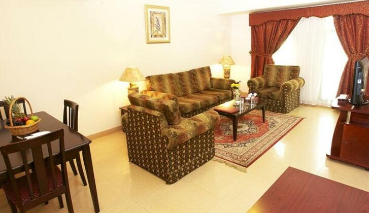 Safeer Plaza Hotel Apartments - Photo5