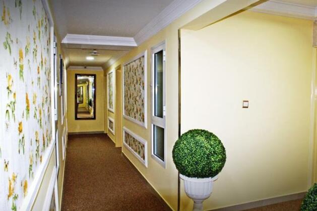 Weekend Hotel & Apartments - Photo4