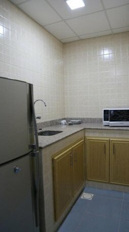Discovery Hotel Apartments - Photo3