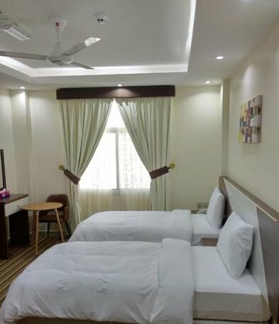 F & H Hotel - Photo3