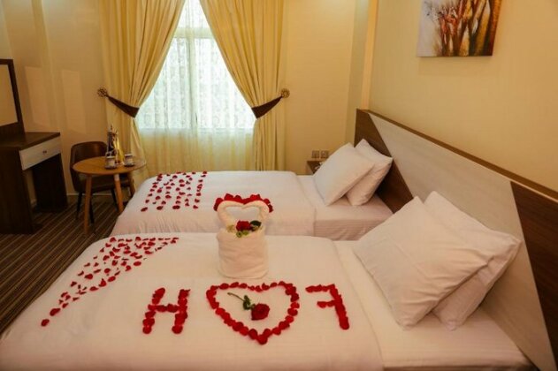 F & H Hotel - Photo4