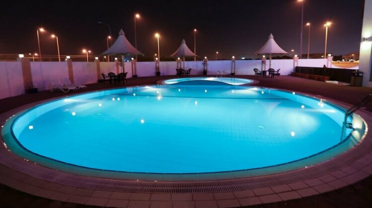 Remas Hotel Suites - Photo2