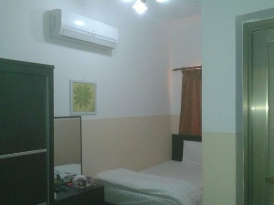 Al Basateen Hotel Apartment Sur - Photo4