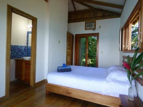Blue Submarine House - Photo3