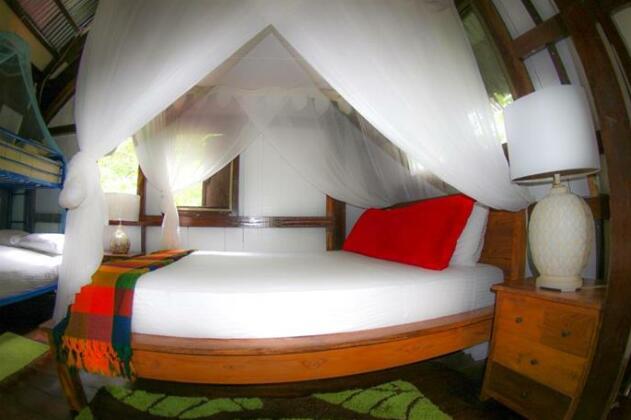Red Frog Bungalows Surf Resort - Photo3