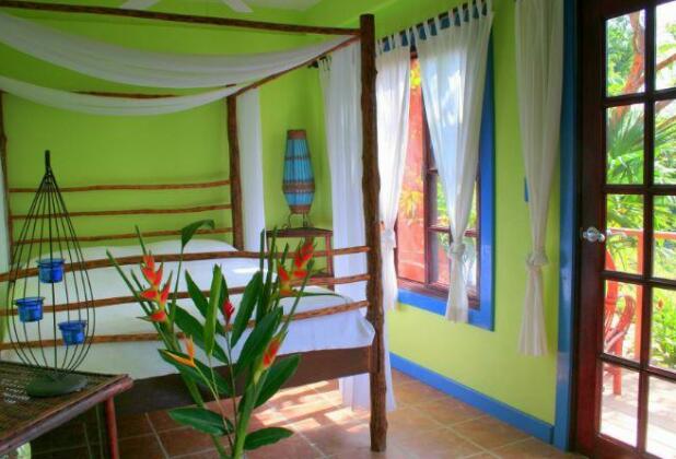 Dolphin Bay Hideaway - Photo3