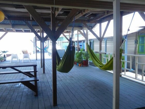 Jon's Place - Photo2