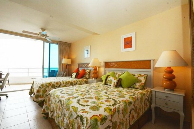 Solarium at Coronado Bay - Photo3