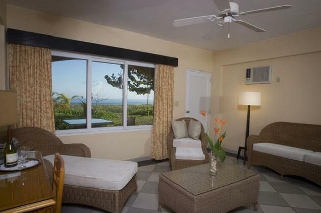 Las Olas Beach Resort - Photo2