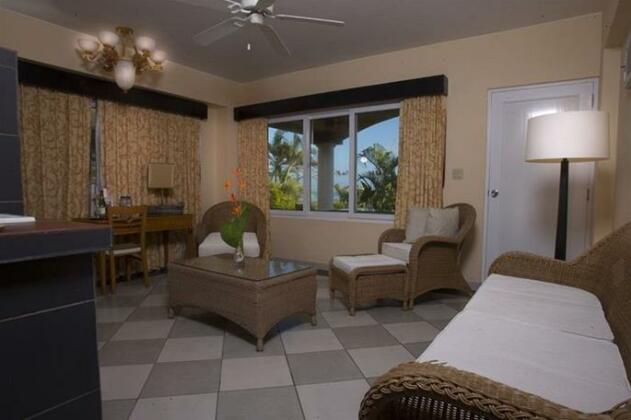 Las Olas Beach Resort - Photo5