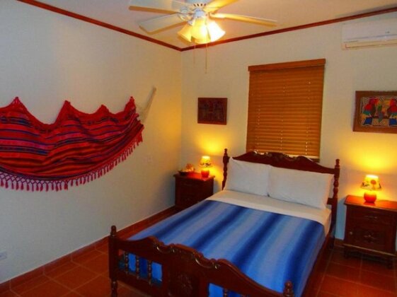 Casa Pacifica with Car - Photo4
