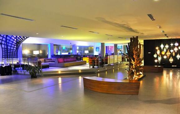 Riande Aeropuerto Hotel Casino - Photo5