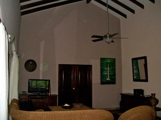 Popa Paradise Beach Resort - Photo5