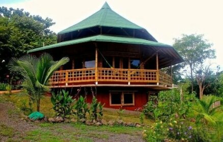 Eco-Lodge Deseo Bamboo