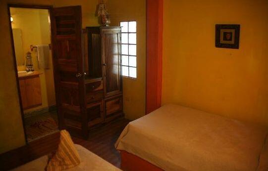 Oasis Surf Camp - Photo3