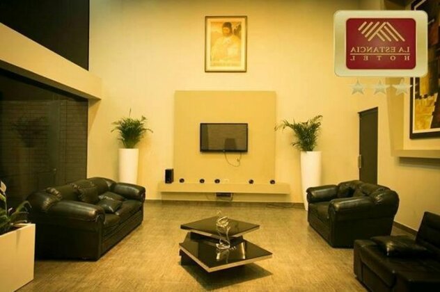La Estancia Hotel - Photo4