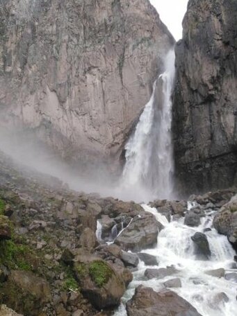 Cascada De Huaruro