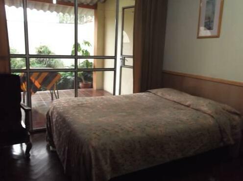 Hostal El Peral - Photo4