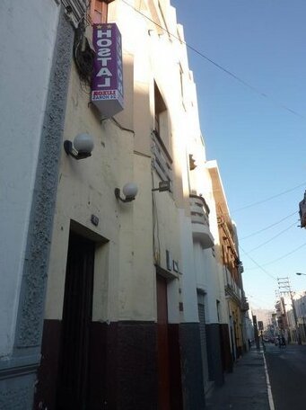 Hostal Luxor - Photo2