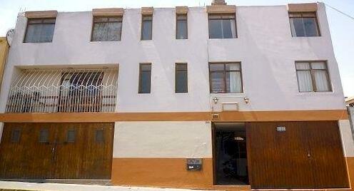 Orange Enjoy Hostel - Photo2