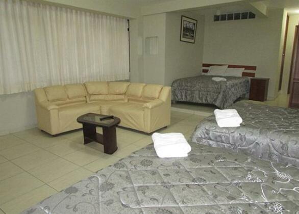 Yanay Inn - Photo5
